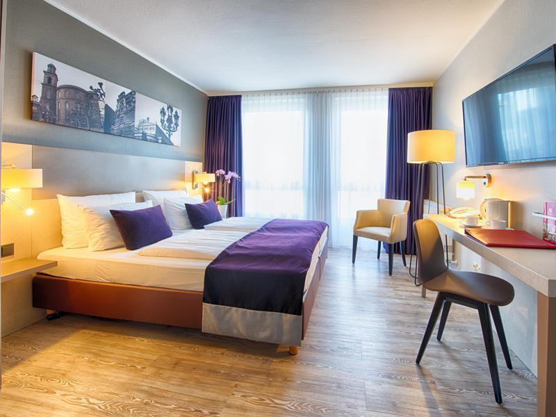 Leonardo Frankfurt Center Отель 3*