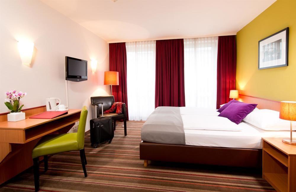 Leonardo Frankfurt Center Отель 3*