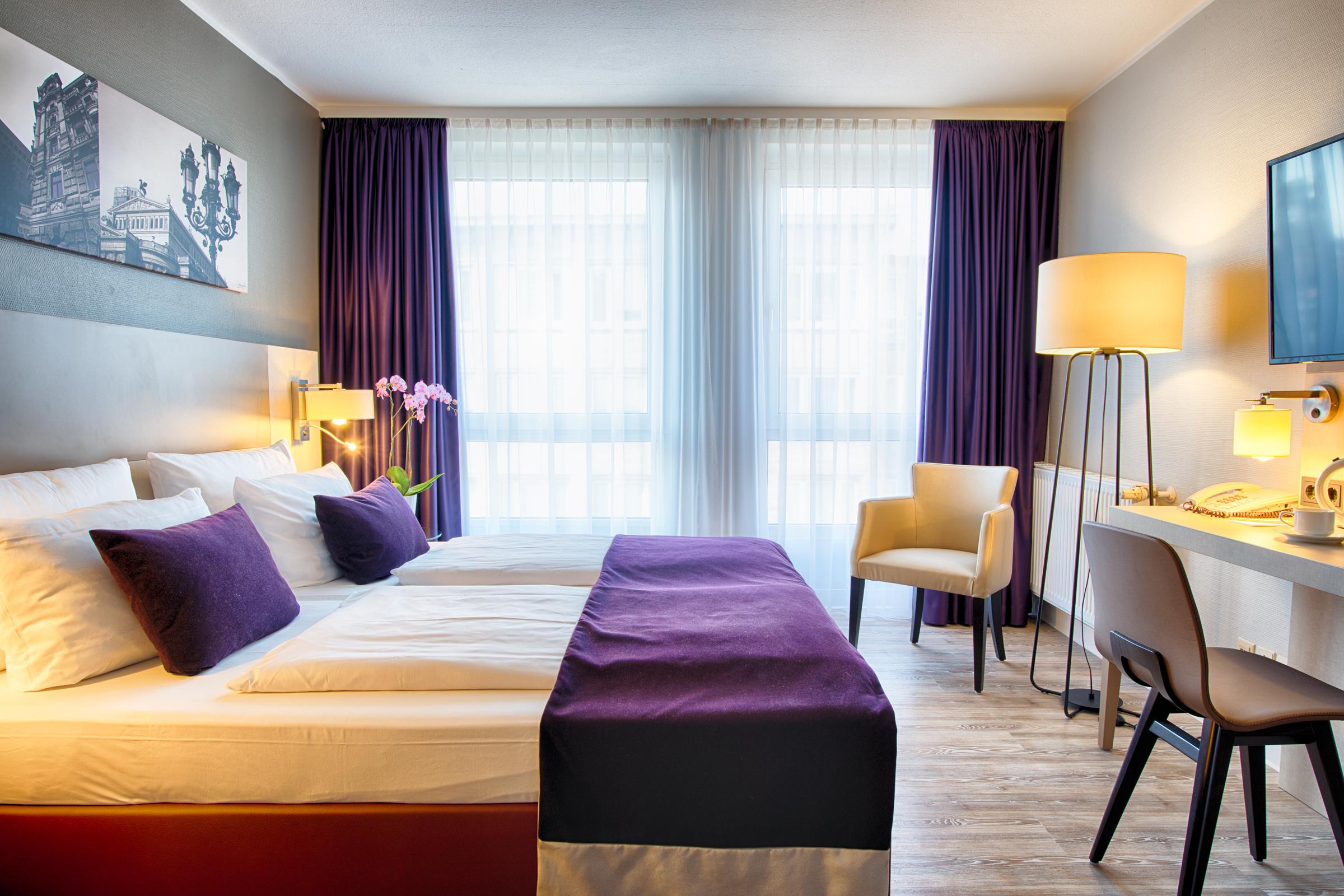 Hotel Leonardo Frankfurt Center 3*